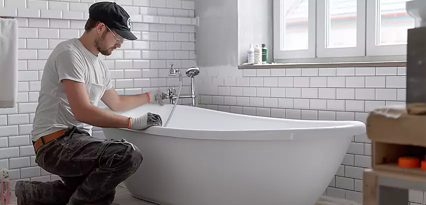 Bathtub Faucet Replacement in Garden City