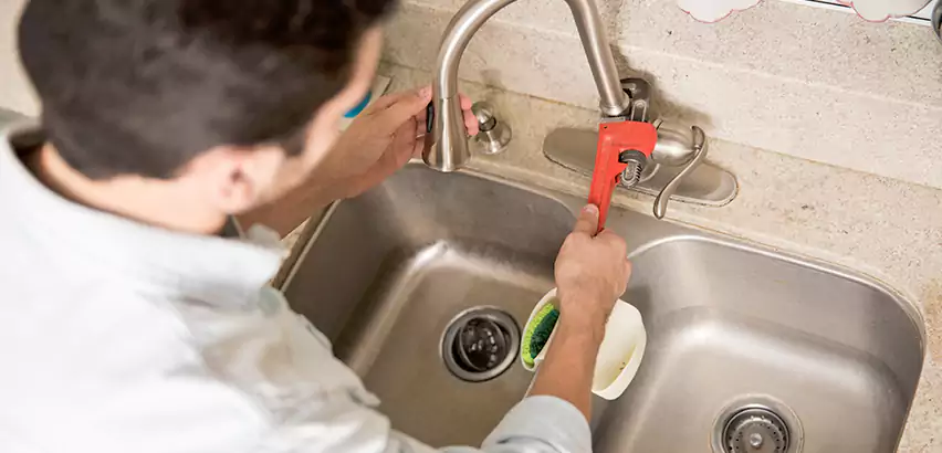 Faucet Repair in Garden City