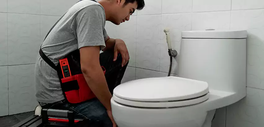 Toilet Repair in Garden City